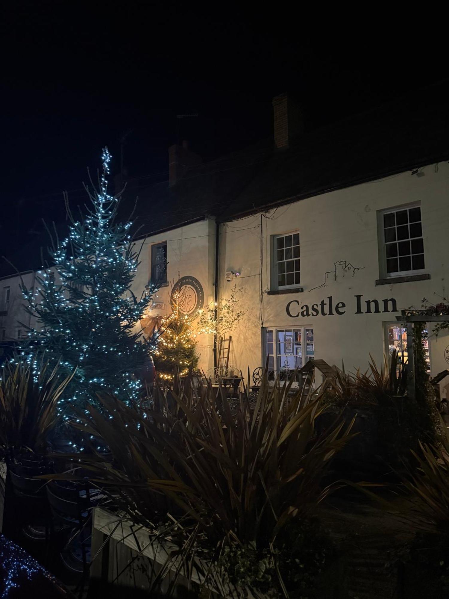 The Castle Inn أوسك المظهر الخارجي الصورة