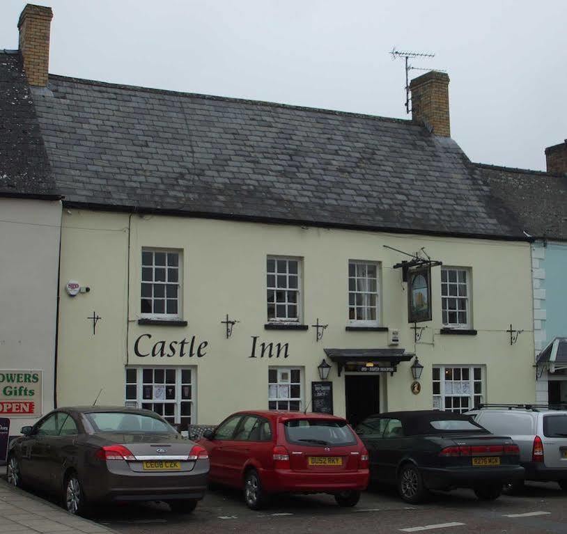 The Castle Inn أوسك المظهر الخارجي الصورة